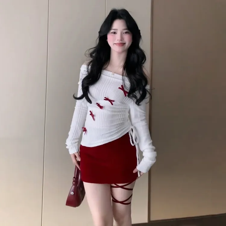 圣诞节氛围感2025新款冬季气质修身辣妹针织两件套韩版短裙套装女
