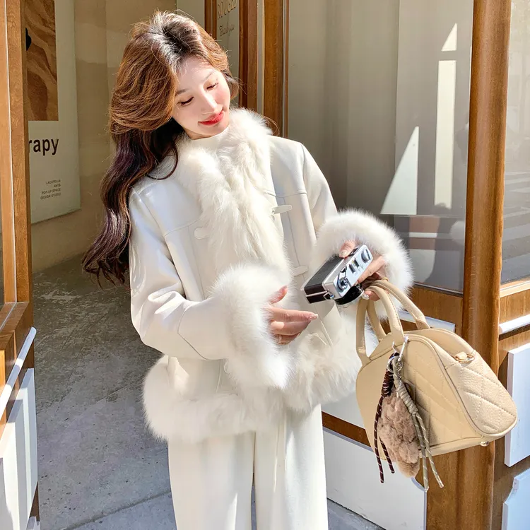 米白色千金风狐狸毛拼接羽绒服女2025年冬季新款90白鸭绒保暖外套
