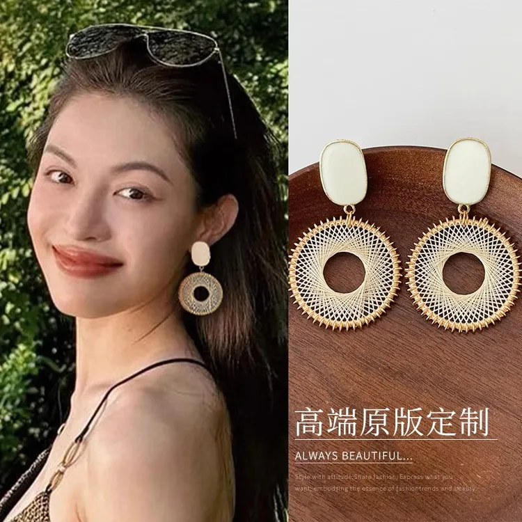 合金耳饰 钟楚曦同款法式米白色编织耳环高级感气质波西米亚耳饰