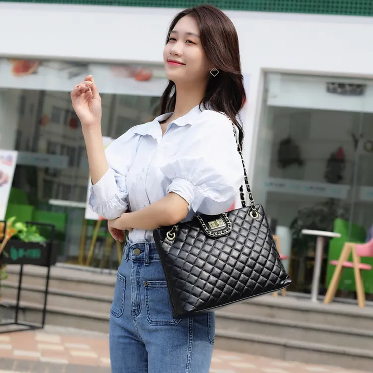 高级感2026新款小香风菱格链条托特包大容量女士单肩通勤百搭女包