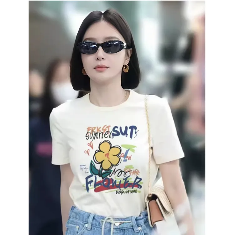 明星同款韩系正肩小花短袖t恤女2025新款夏装小众潮牌显瘦上衣服