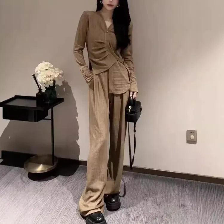 中年人女装2025早秋新款V领不规则长袖上衣休闲阔腿裤两件套