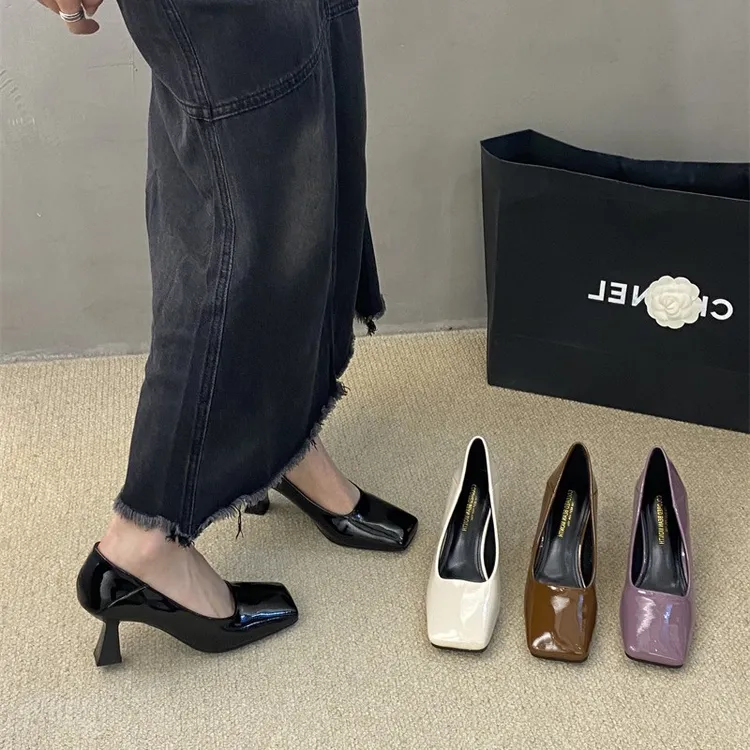 轻奢2025欧美新款洋气春季浅口鞋复古芒果头单鞋细跟鞋黑色高跟鞋