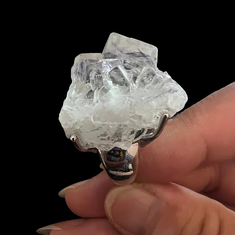 铜合金戒指 一物一拍，不退不换、原晶原矿，铜镀戒托可调节。