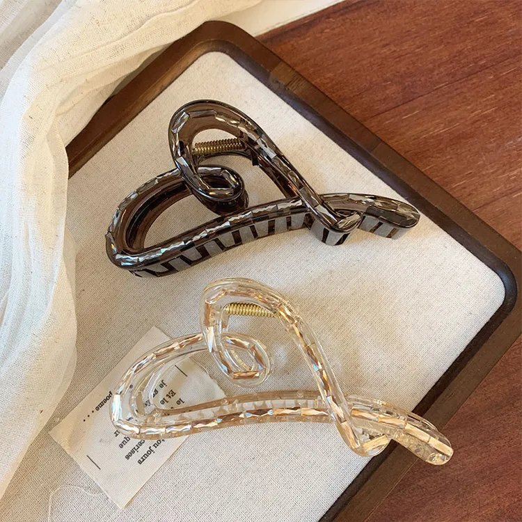 韩国爱心水钻抓夹高品质气质后脑勺鲨鱼夹心动发夹气质优雅女发饰