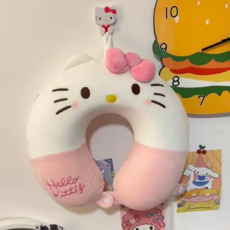 凯蒂猫抱枕沙发靠枕靠垫办公室腰靠靠背形枕午睡枕小枕头女生