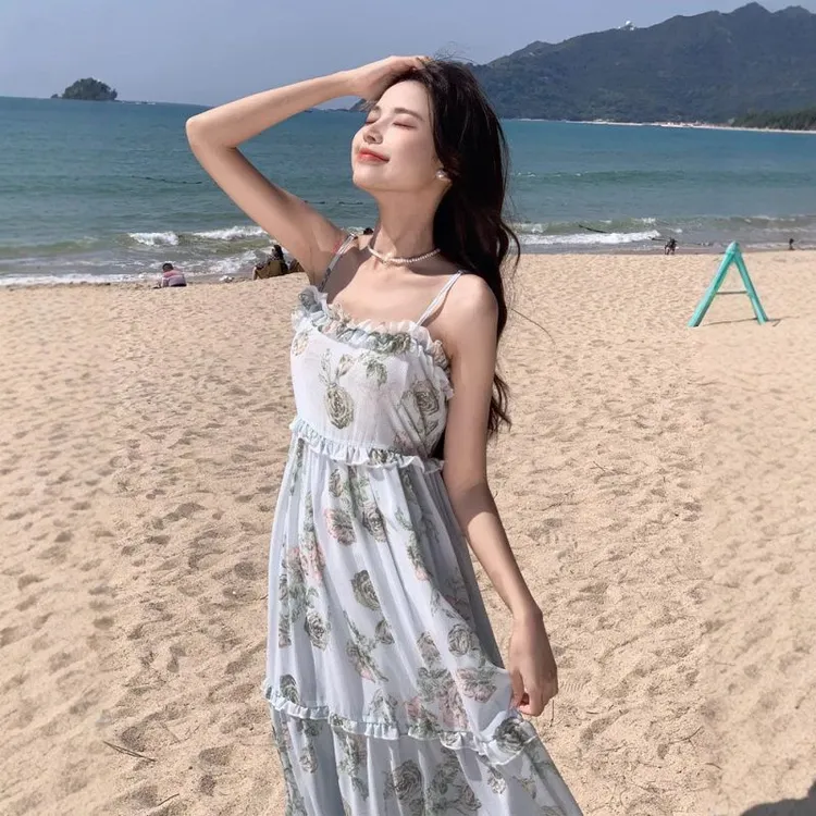 【新中式服装甄选】茶歇法式碎花吊带连衣裙女夏季新款蓝色高腰度