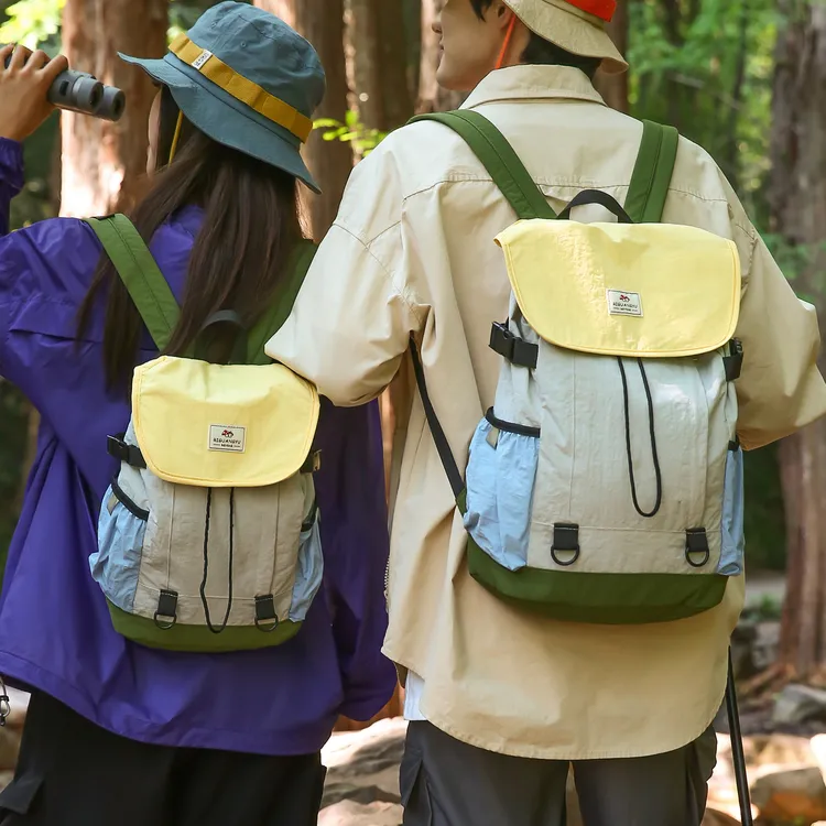 外出户外背包女2025新款双肩旅游轻便爬山登山包旅行防水书包通勤