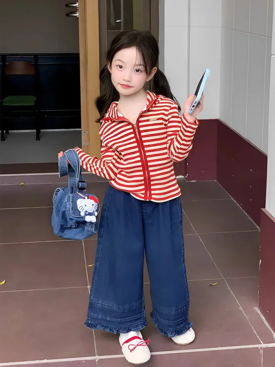 儿童休闲开衫上衣套装韩版女童条纹连帽外套秋女宝宝舒适拉链帽衫