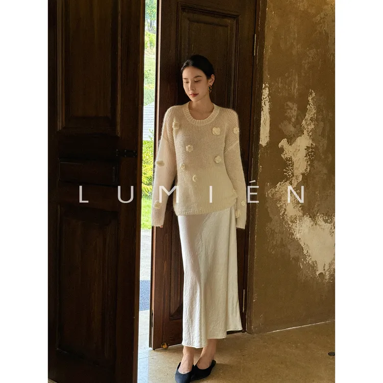 【LUMIEN 新品】“月华潋滟”轻柔丝滑垂感微A版型宽松半裙LX5HRR096