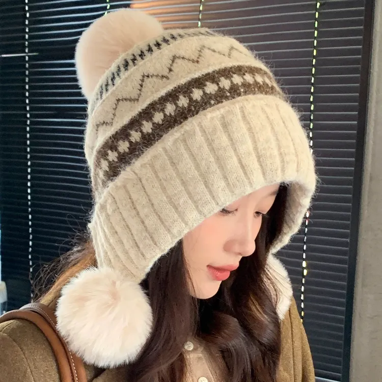 帽子女冬季新款针织帽保暖加绒加厚护耳雷锋帽毛球户外骑行毛线帽