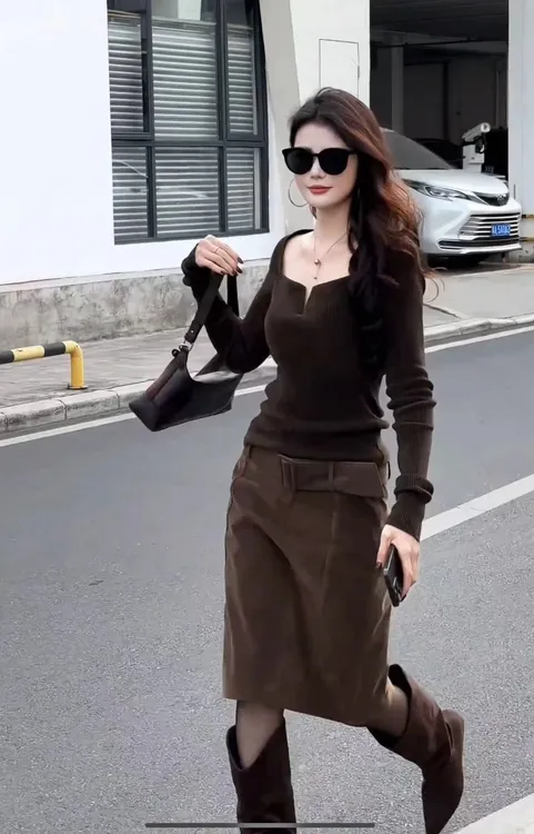 千金风轻熟风时尚套装内搭秋冬气质修身上衣+时尚百搭气质短裙