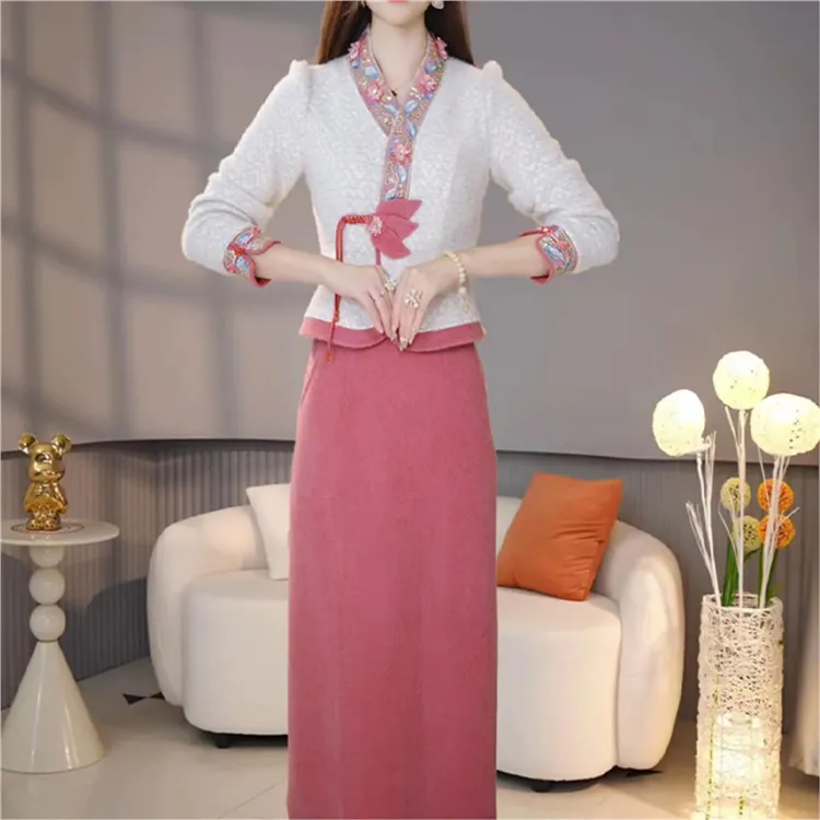 怡然添金新中式套裙女冬季2025新款修身加厚国风上衣半身裙两件套