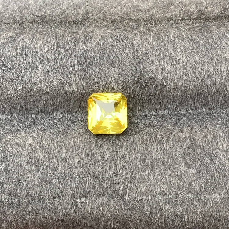 金丝雀蓝宝石-3.52CT-10FX-94-尺寸：8.56-8.05-5.18（mm）