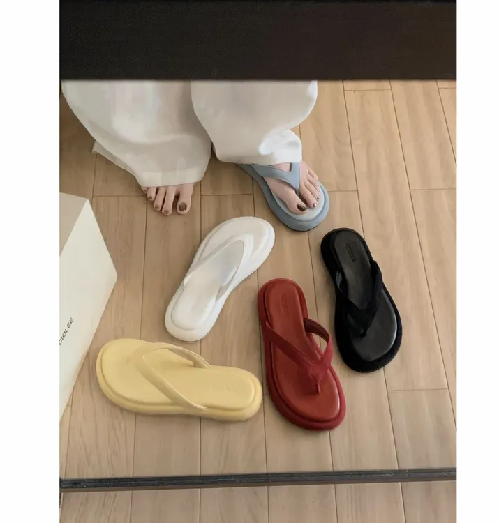 现货 葡萄软糯好踩圆头小厚底沙滩夹脚人字凉拖鞋女夏季