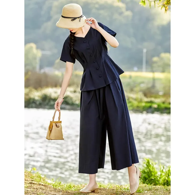 〈纪朵研〉1021时尚微胖套装女夏装2025新款收腰上衣阔腿裤裙遮肉