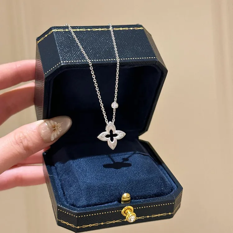 坠链均925银 拉丝四叶草项链女款轻奢小众高级感锁骨链不掉色饰品