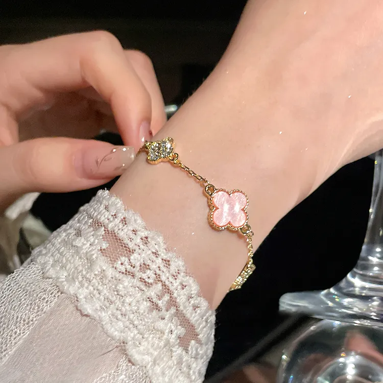 合金手链 樱花粉色贝母四叶花手链女款高级感轻奢小众精致送礼商品图