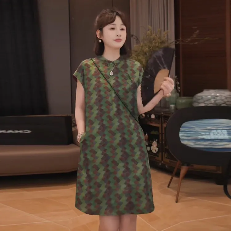 绿色印花旗袍女新中式连衣裙宽松气质2025巨好看大方得体的裙子夏