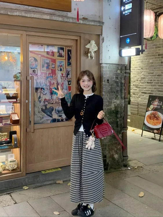 2025秋季新款韩系松弛感穿搭假两件针织上衣搭配半身裙显瘦两件套