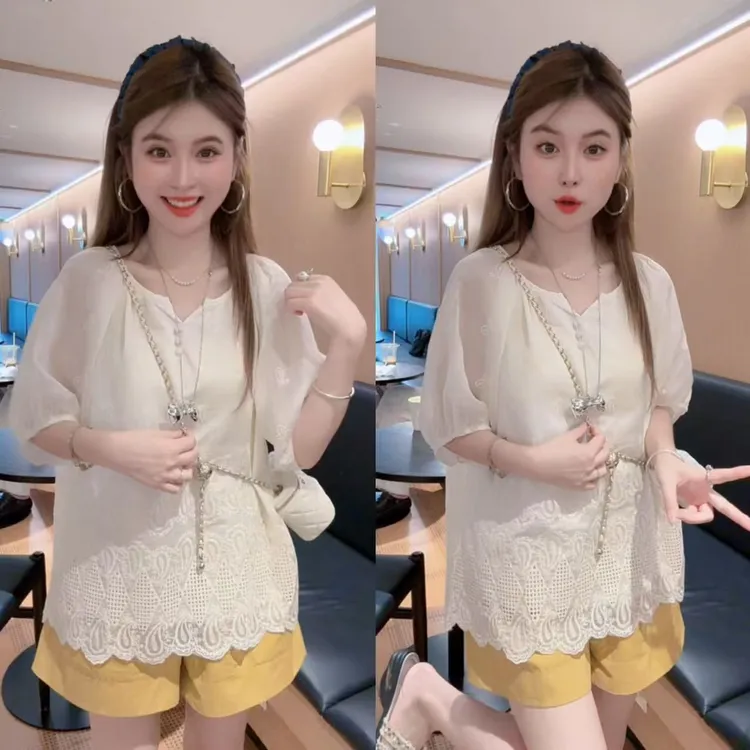 甜美刺绣小衫2025薄款圆领洋气时尚通勤中袖新款夏季设计感米白色