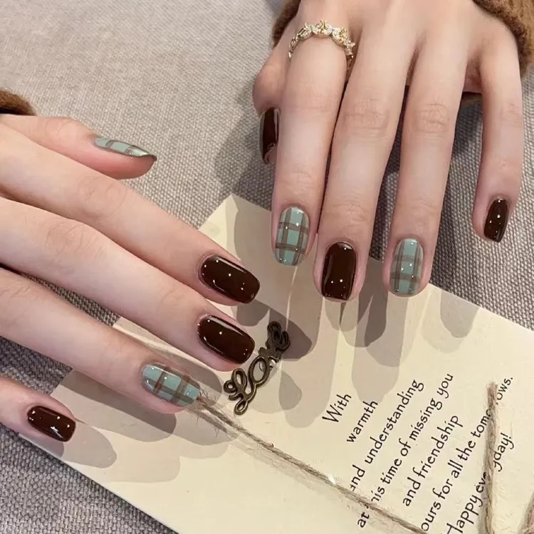 纯手工穿戴甲初秋新款跳色格纹美拉德温柔显白可爱气质