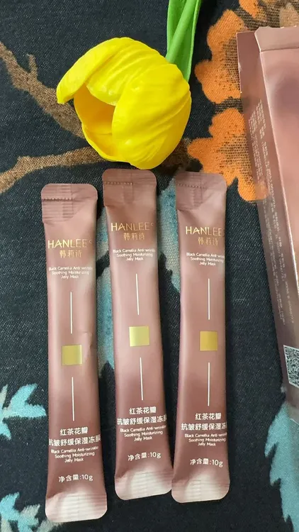 红茶花瓣抗皱舒缓保湿冻膜，深层滋养肌肤