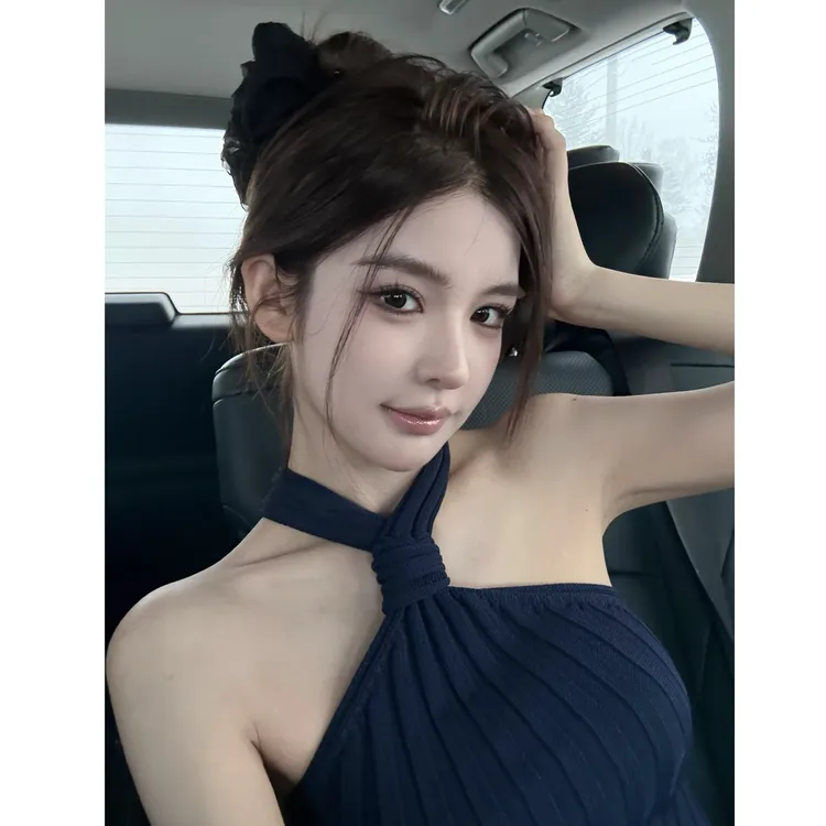 FAY【暗夜】法式性感小众无袖挂脖针织吊带背心