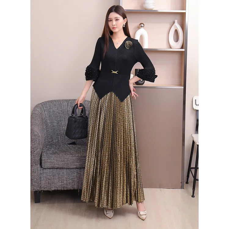 褶皱气质时尚套装女2025新款秋季显年轻长袖上衣烫金百褶裙两件套