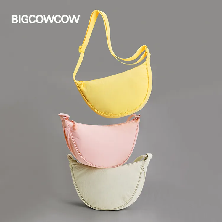 BIGCOWCOW/沃尔玛同款商城正版饺子包防泼水氧气斜挎西瓜包云朵包