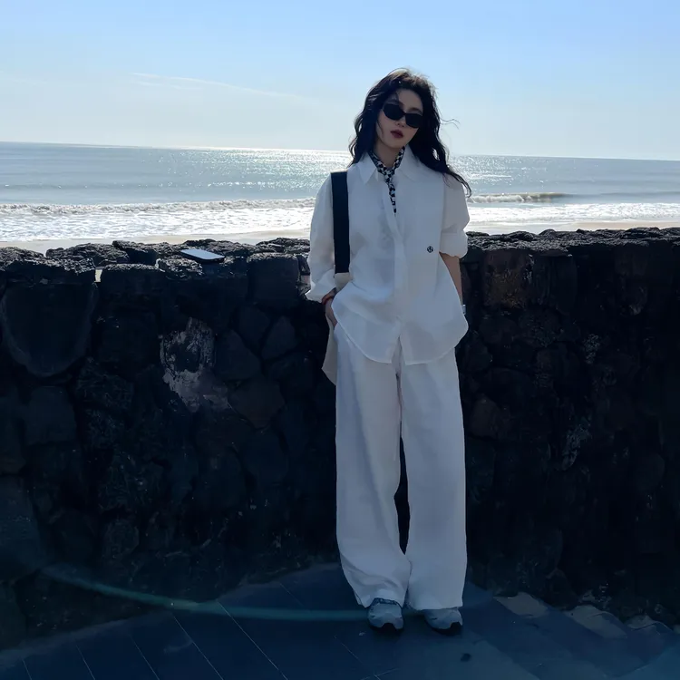 白色长袖衬衫女2025早秋新款美式衬衣慵懒风宽松显瘦上阔腿长裤子