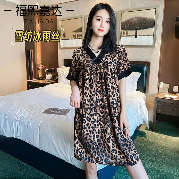 福熙嘉达新款睡衣宽松大码冰丝睡裙女夏天薄款V领短袖可外穿女裙
