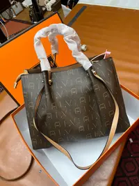 【福利品】（尺寸：31*11*25cm）大容量手提包休闲大包