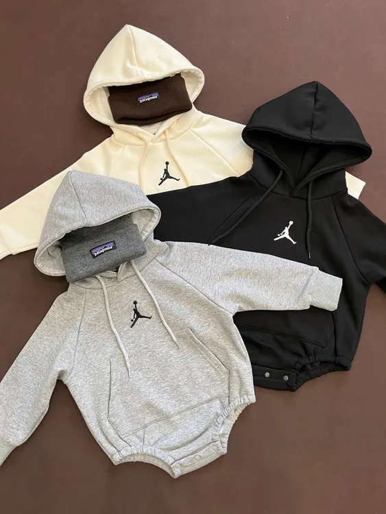 婴幼儿春秋款纯棉包屁衣男女宝宝刺绣连帽休闲卫衣三角哈衣潮连体