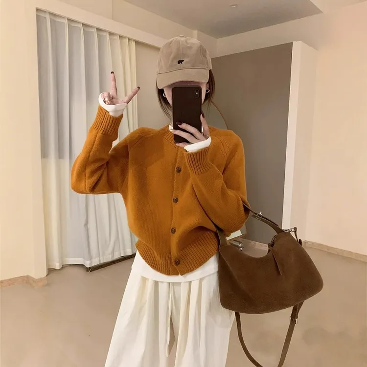 复古灰色圆领针织开衫女秋冬慵懒风插肩袖毛衣外套短款上衣小个子