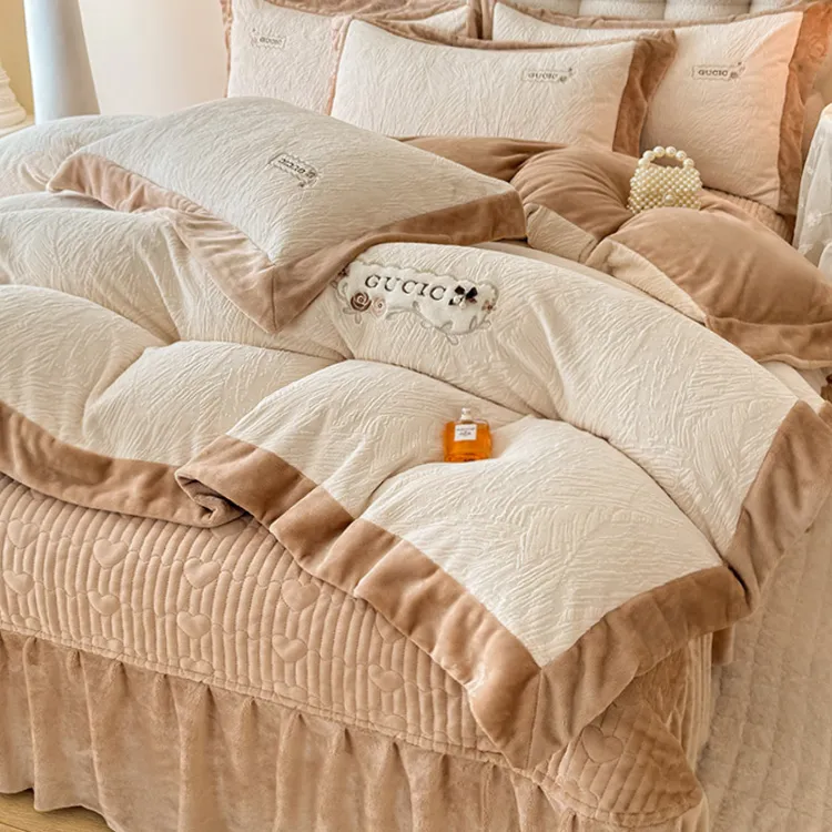 高档雕花牛奶绒四件套床盖款2025新款冬季加厚珊瑚绒被套夹棉床单