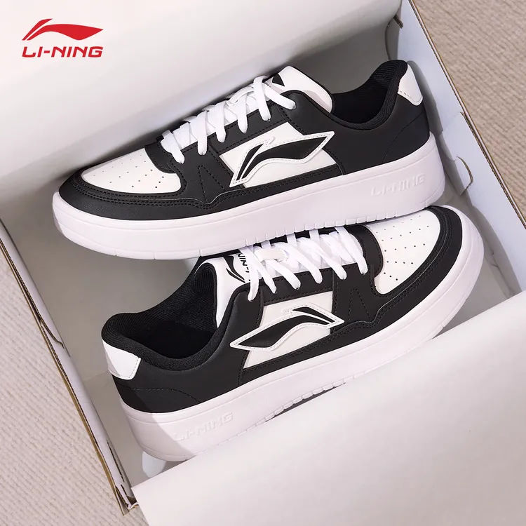 李宁月临女鞋板鞋秋季新款低帮百搭轻便黑白熊猫潮鞋休闲鞋子女款