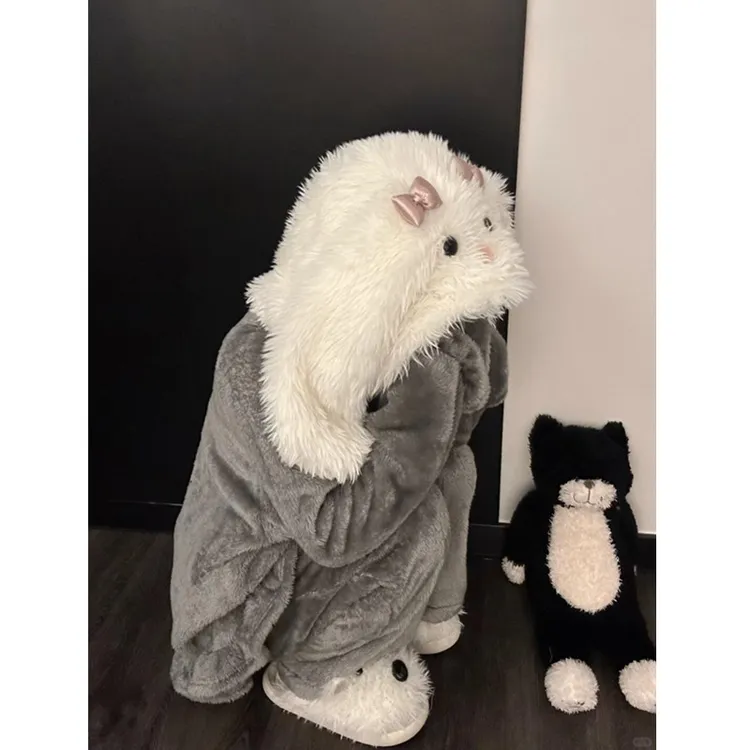 卡通可爱小兔连帽珊瑚绒睡衣女冬季新款加绒加厚家居服套装可外穿