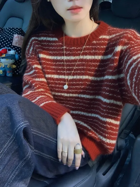 韩系小众撞色条纹针织衫女毛衣2025秋冬软糯圆领套头宽松百搭长袖