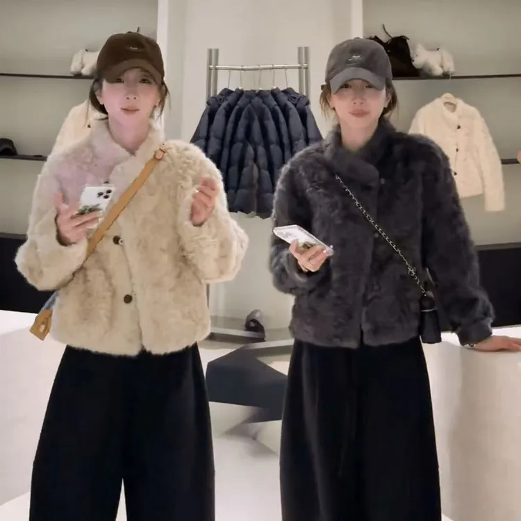 慵懒风立领单排扣毛毛外套女2025秋冬新款韩系保暖舒适宽松上衣