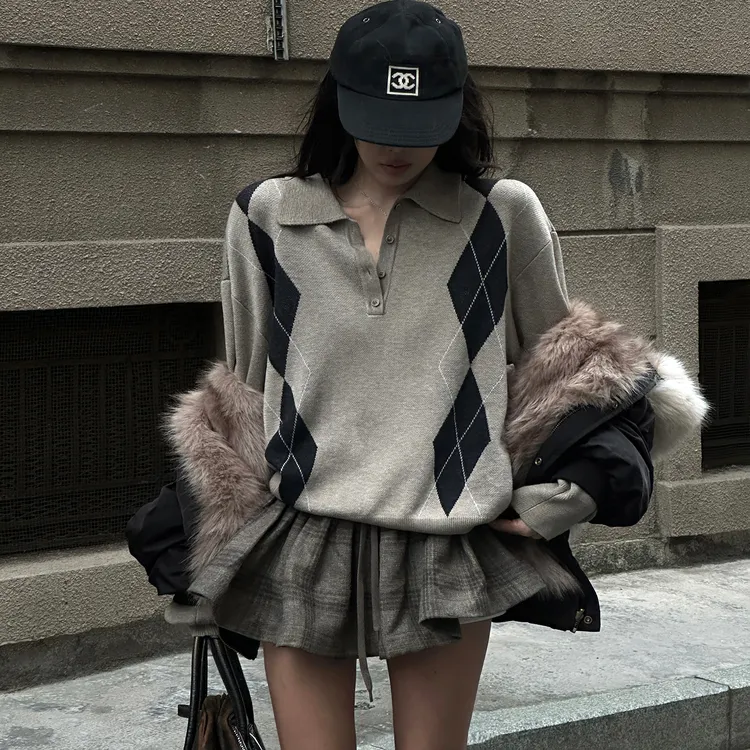 韩好甜WARDEN EDGE 卡其色polo领毛衣女宽松保暖菱形格针织衫上衣