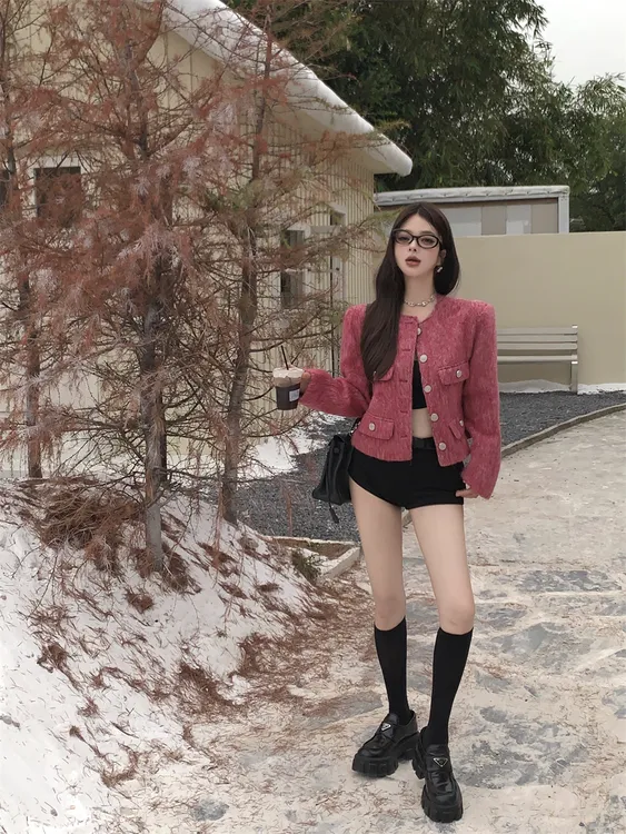 实拍秋冬夹棉粉雾 玫红色气质温柔显白千金感正肩短款外套