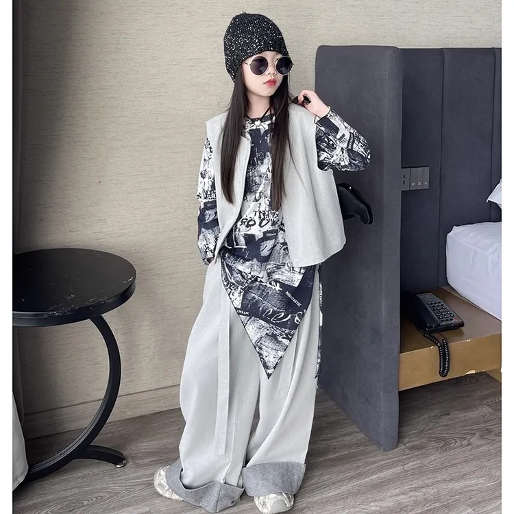 女童时髦套装秋季2025新款中大童秋季韩系穿搭马甲阔腿裤三件套潮