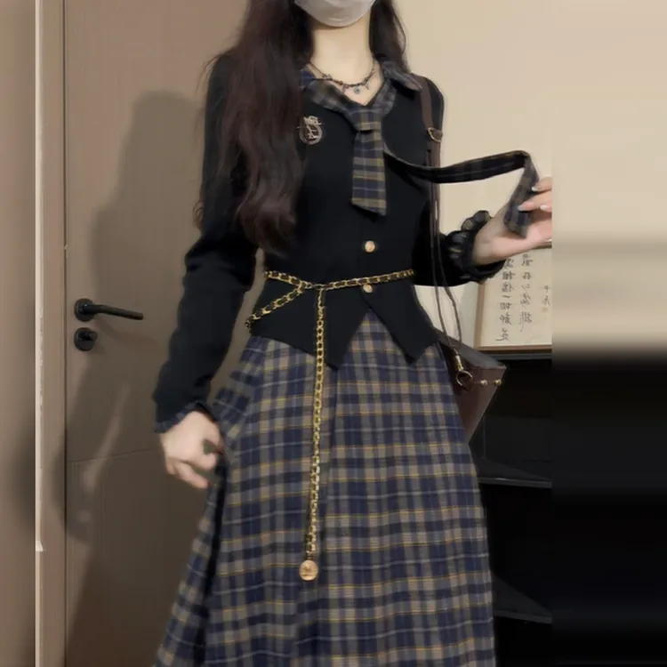 韩系学院风黑色格纹连衣裙子女2025新款春秋季高级感穿搭一整套装