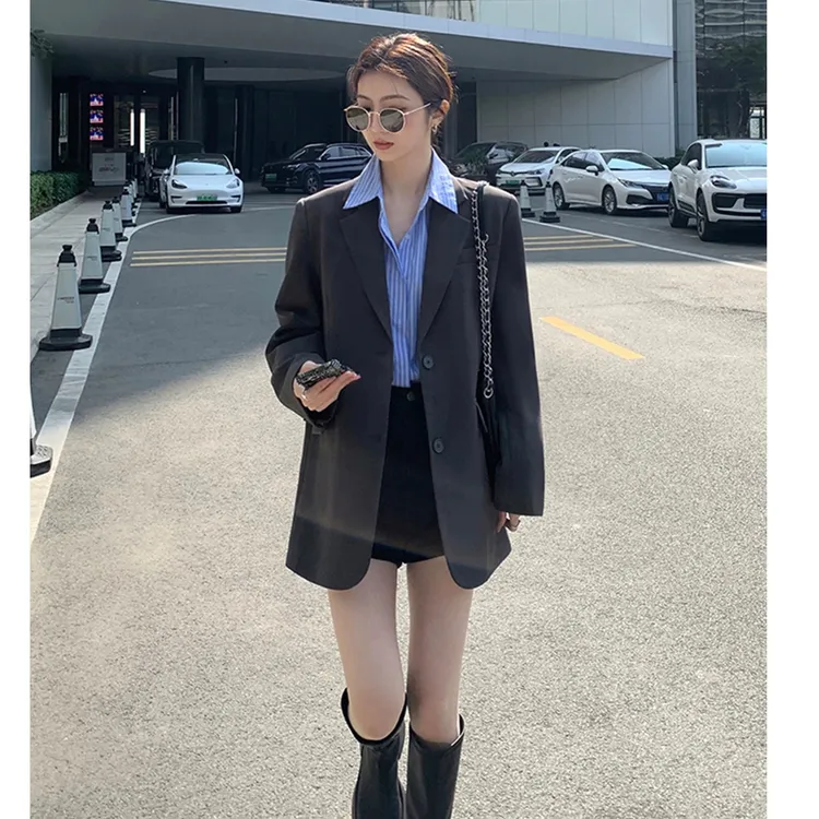 灰色长袖西装外套女秋季新款韩版设计感开叉宽松休闲西服2552