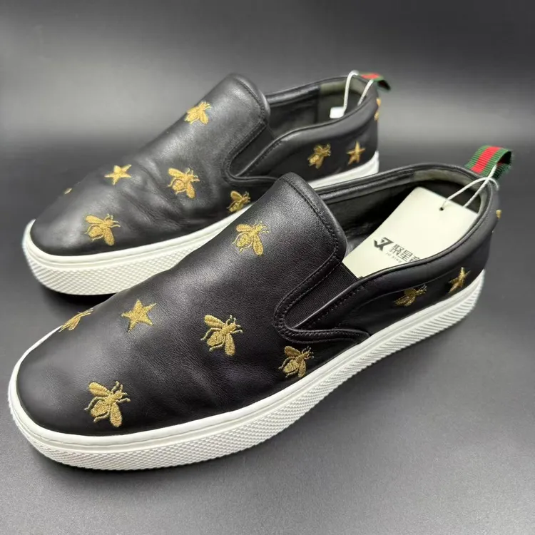 95新 GUCCI/古驰 男士时尚休闲百搭金蜜蜂满印一脚蹬41.5欧 lb516