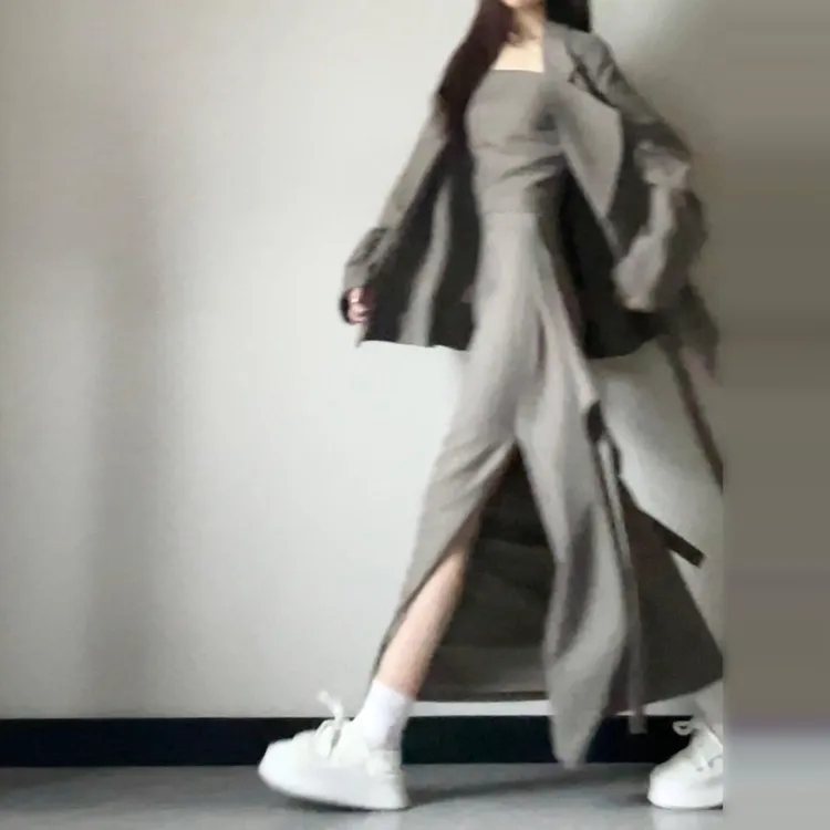 韩系高级设计感长袖连衣裙女秋冬2025新款高腰显瘦开叉灰色长裙子