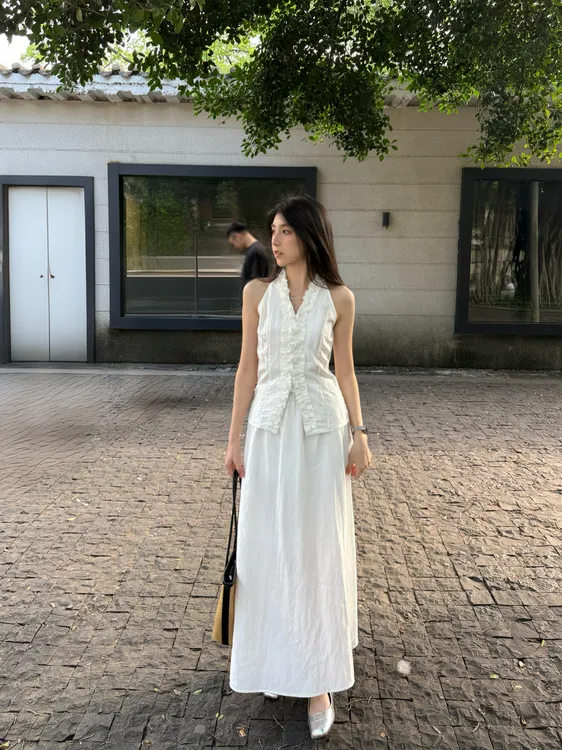 2025夏季新款V领不露背无袖上衣潮牌百搭吊带+半身长裙气质两件套