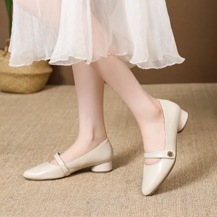 百搭夏季款舒适软底低跟通勤风女鞋复古尖头浅口单鞋女山茶花