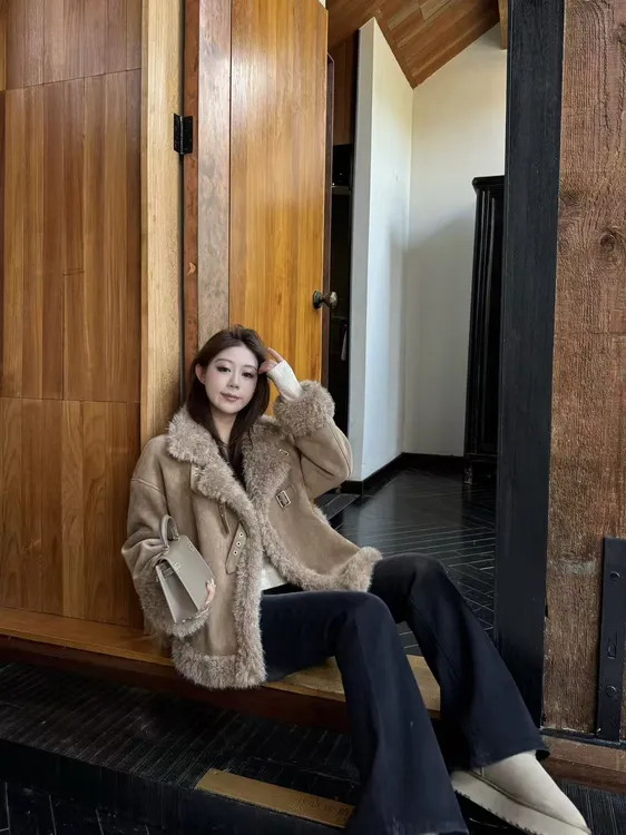 琪琪怪怪大码女装【城市游踪】复古麂皮毛绒拼接加厚外套C18302QTQ